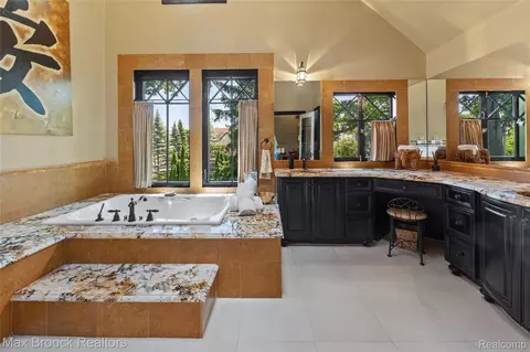Bath - 532 Brookside Ave, Birmingham, MI 48009 photo 2 of 4