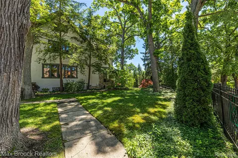 Exterior - 532 Brookside Ave, Birmingham, MI 48009 photo 6 of 9