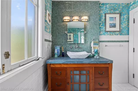 Bath - 532 Brookside Ave, Birmingham, MI 48009 photo 4 of 4