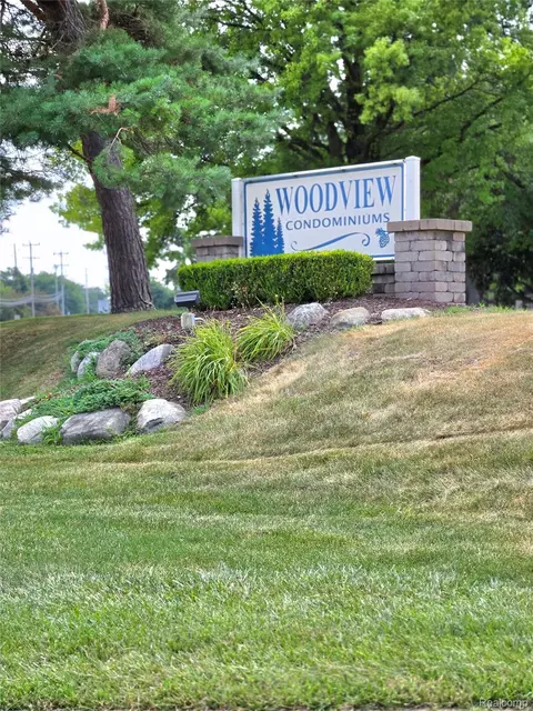 7620 Woodview St #1, Westland, MI 48185