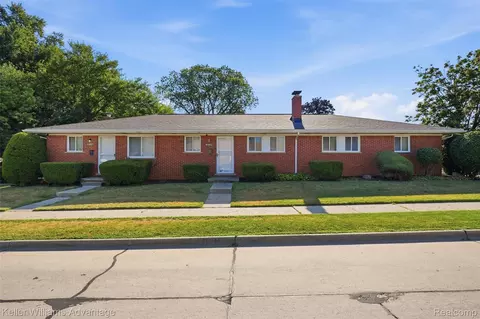 30646 Krauter St, Garden City, MI 48135