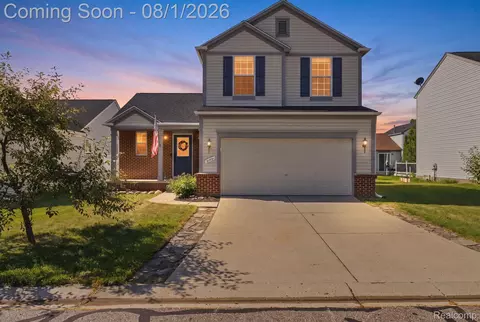 5189 Meadow Crest Cir, Grand Blanc, MI 48442