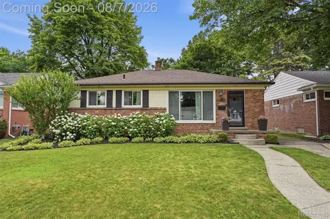 1132 Hickory Ave, Royal Oak, MI 48073