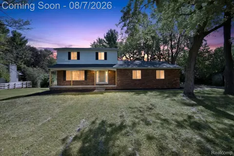 3461 Maple Dr, Ypsilanti, MI 48197