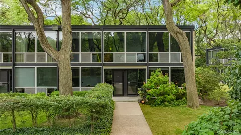 1349 Joliet Pl, Detroit, MI 48207