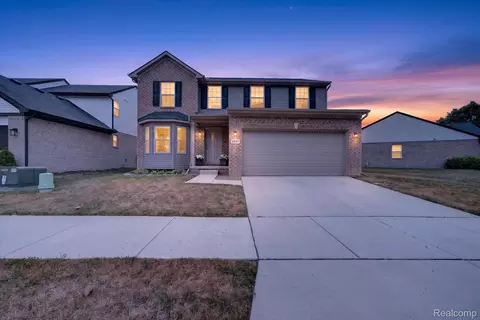 1585 Weeping Willow Ct, Superior, MI 48198