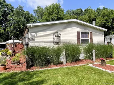 2500 Mann Rd #272, Village Of Clarkston, MI 48346