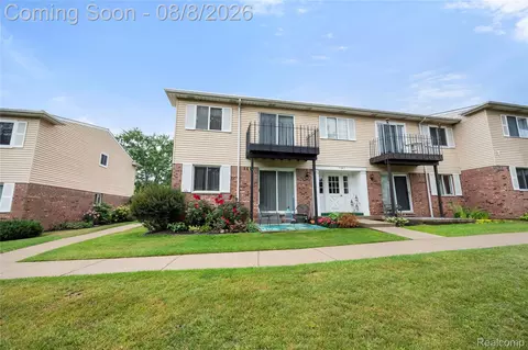 5283 Highland Rd #205, Waterford, MI 48327
