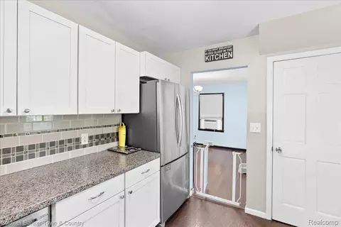 Kitchen - 617 Irvington Ave, Lansing, MI 48910 photo 2 of 3