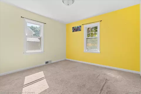 Bedroom - 617 Irvington Ave, Lansing, MI 48910 photo 1 of 4
