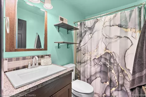 Bath - 617 Irvington Ave, Lansing, MI 48910 photo 1 of 1