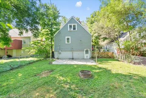 Exterior - 617 Irvington Ave, Lansing, MI 48910 photo 3 of 5