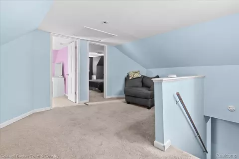 Entry Way - 617 Irvington Ave, Lansing, MI 48910 photo 3 of 3