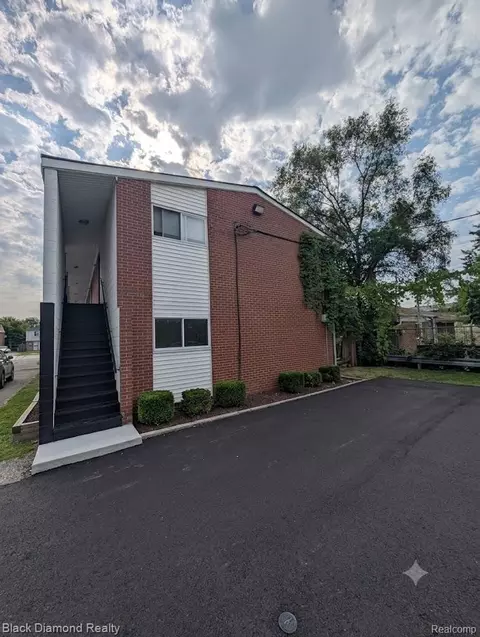 16217 Greenfield Rd, Detroit, MI 48235