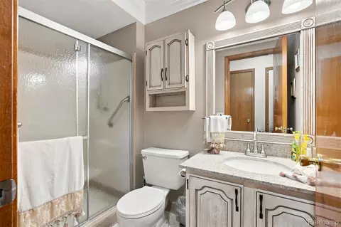 Bath - 52844 Karon Dr, Macomb, MI 48042 photo 3 of 3