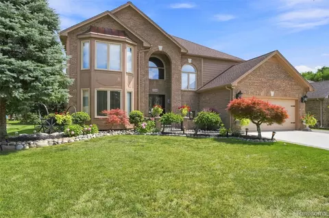Exterior - 52844 Karon Dr, Macomb, MI 48042 photo 4 of 14