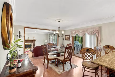 Dining - 52844 Karon Dr, Macomb, MI 48042 photo 3 of 3