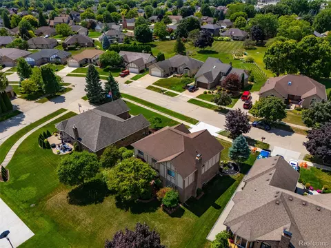 View/Area - 52844 Karon Dr, Macomb, MI 48042 photo 6 of 15