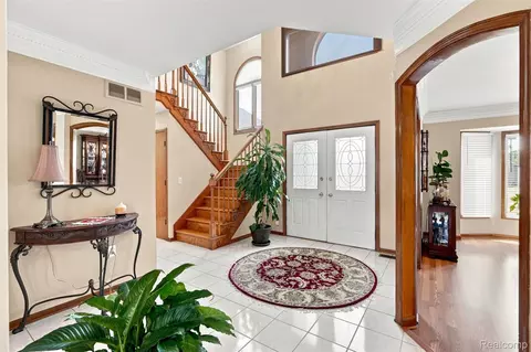 Entry Way - 52844 Karon Dr, Macomb, MI 48042 photo 1 of 4