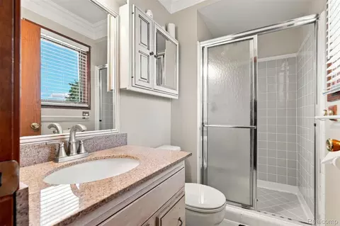 Bath - 52844 Karon Dr, Macomb, MI 48042 photo 2 of 3