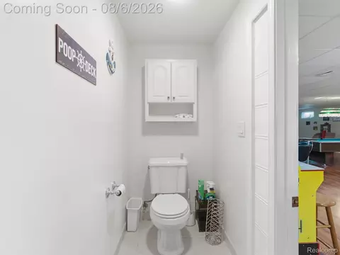 Bath - 5252 Bowman Rd, St. Clair, MI 48079 photo 4 of 4