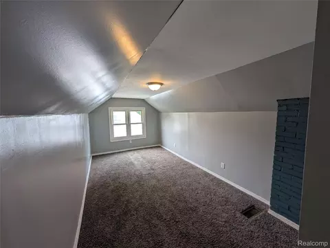 Bedroom - 636 Waldman Ave, Flint, MI 48507 photo 2 of 2