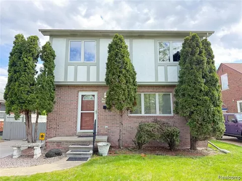 8334 Mckinley, Center Line, MI 48015
