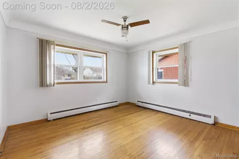 Bedroom - 25253 Eureka Dr, Warren, MI 48091 photo 2 of 3