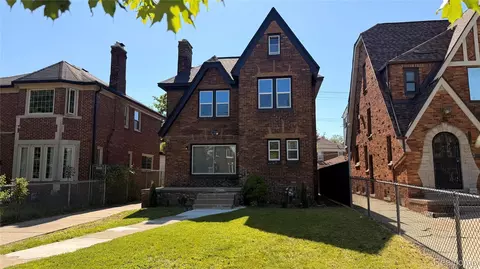 17545 Pennington Dr, Detroit, MI 48221