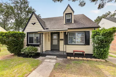 15153 Cavour St, Livonia, MI 48154