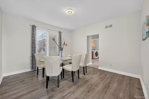 Dining - 21642 Kendyl Ct, Macomb, MI 48044 photo 3 of 4