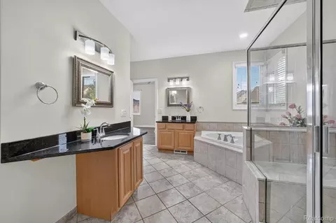 Bath - 21642 Kendyl Ct, Macomb, MI 48044 photo 3 of 5