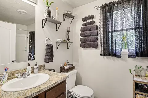 Bath - 57911 Lancaster Rd, Washington, MI 48094 photo 1 of 3