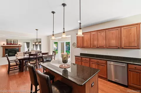 Kitchen - 22296 Beech Knoll Dr, Macomb, MI 48044 photo 2 of 6