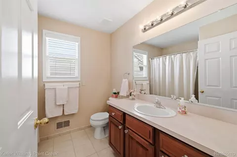 Bath - 22296 Beech Knoll Dr, Macomb, MI 48044 photo 5 of 6