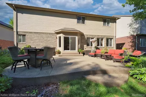 Exterior - 22296 Beech Knoll Dr, Macomb, MI 48044 photo 5 of 9