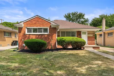 23040 Marlow St, Oak Park, MI 48237