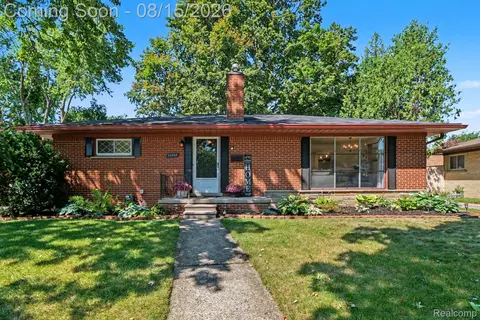 33633 Michele St, Livonia, MI 48150
