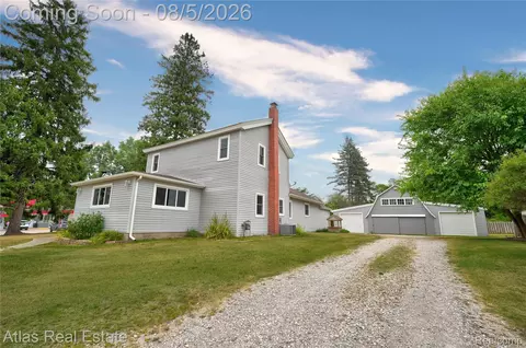 507 Ortonville Rd, Brandon, MI 48462