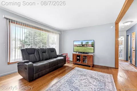 Living - 22109 Haskell St, Taylor, MI 48180 photo 1 of 2