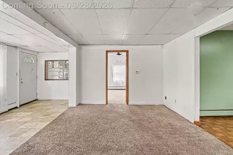Living - 1107 Corydon Dr, Mount Morris, MI 48458 photo 5 of 6