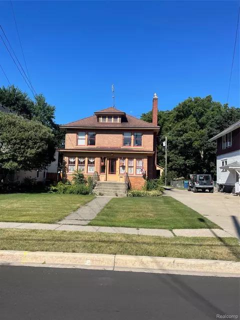 15 Pontiac St, Oxford, MI 48371