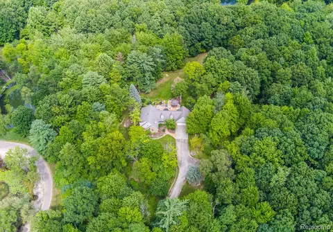 View/Area - 2411 Farmbrook Trl, Addison, MI 48370 photo 1 of 2