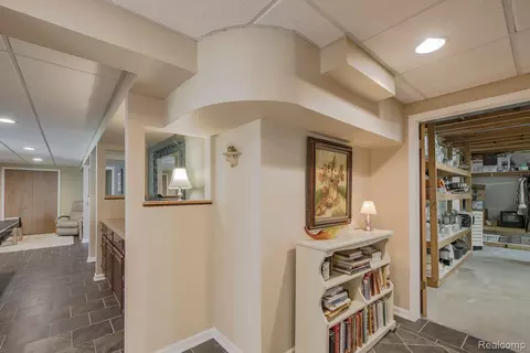 Entry Way - 2411 Farmbrook Trl, Addison, MI 48370 photo 4 of 4