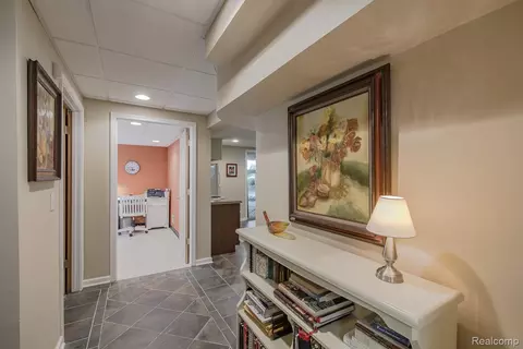 Entry Way - 2411 Farmbrook Trl, Addison, MI 48370 photo 3 of 4