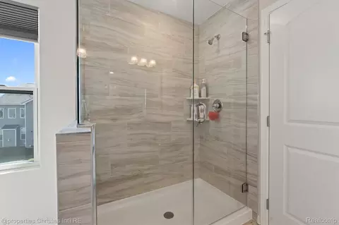 Bath - 2721 Maize Loop, Saline, MI 48176 photo 3 of 5