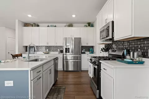 Kitchen - 2721 Maize Loop, Saline, MI 48176 photo 3 of 4
