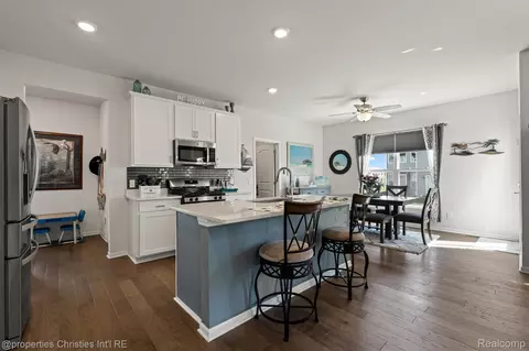 Kitchen - 2721 Maize Loop, Saline, MI 48176 photo 2 of 4