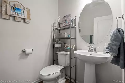 Bath - 2721 Maize Loop, Saline, MI 48176 photo 1 of 5