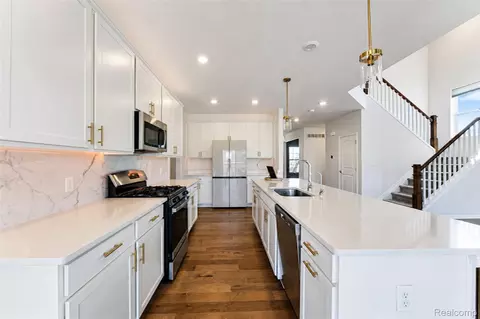 Kitchen - 2716 Maize Loop, Saline, MI 48176 photo 2 of 8